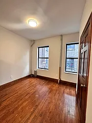 Rented by Aimee Grodanz, LREB