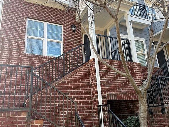 3rd image of 29 Myrtle St