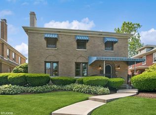 1037 N Elmwood Ave, Oak Park, IL 60302