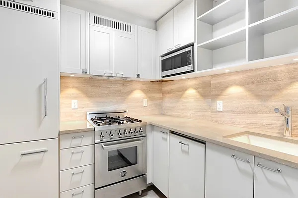 Rented by Keller Williams NYC | media 9