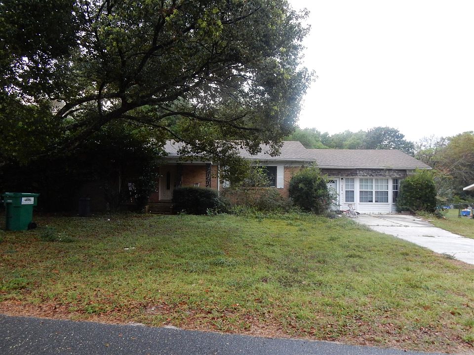 1st image of 704 Olive Ave