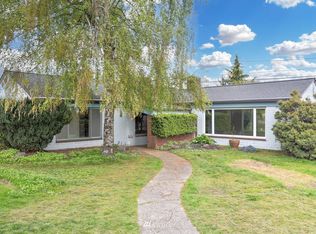 7662 S Mission Dr, Seattle, WA 98178