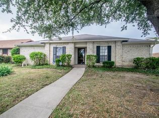 2210 Stonebrook Dr, Carrollton, TX 75007