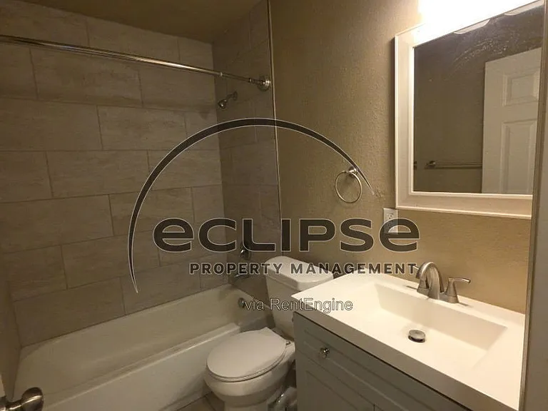 502 Bell Ct #C2 — Photo 5