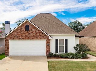 17179 Grove Dr, Prairieville, LA 70769