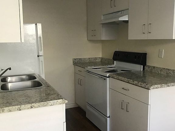 3rd image of 4664 34th St APT 03