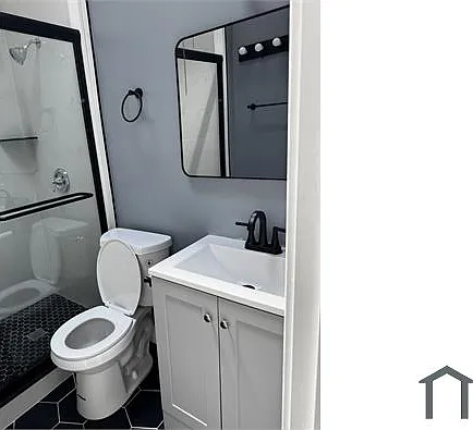 2 bed, $1,300 — Photo 2