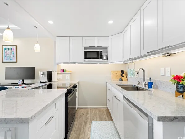 2611 Ala Wai Blvd APT 1805, Honolulu, HI 96815