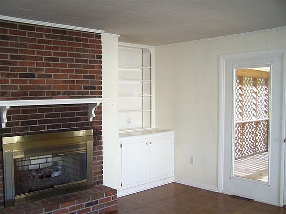 4th image of 718 Peveler Dr