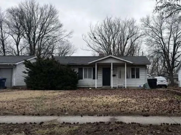 4102 Memorial Dr, Belleville, IL 62226