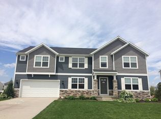 3709 Sun Ridge Dr, Hudsonville, MI 49426