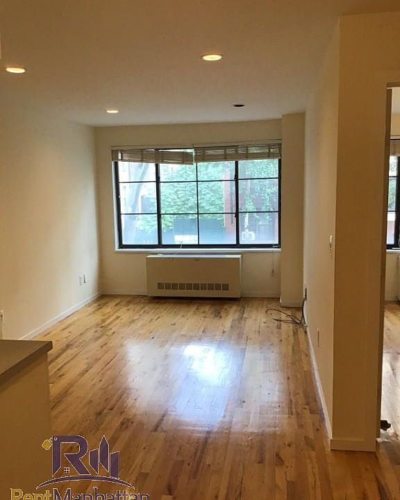 1st image of 238 E 77th St #3