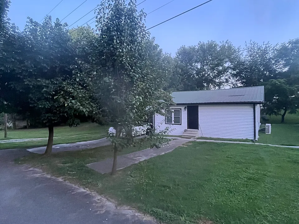 184 Newton Dr SE