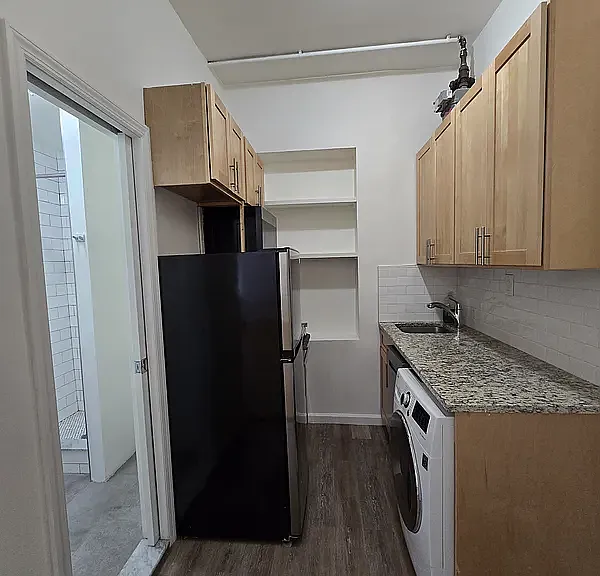 91 E 3rd St #7 — Photo 3