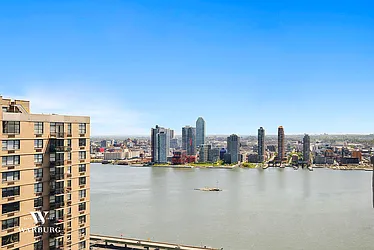 Rented by Coldwell Banker Warburg
