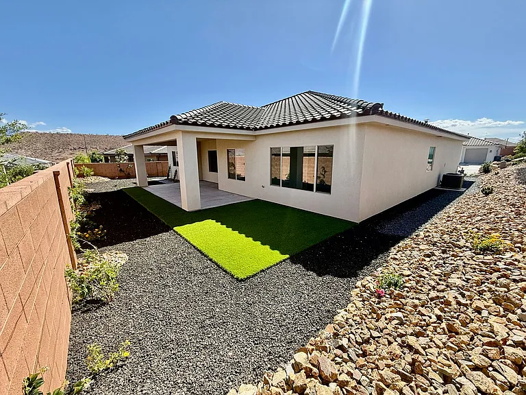 506 S Martignano Way — Photo 32