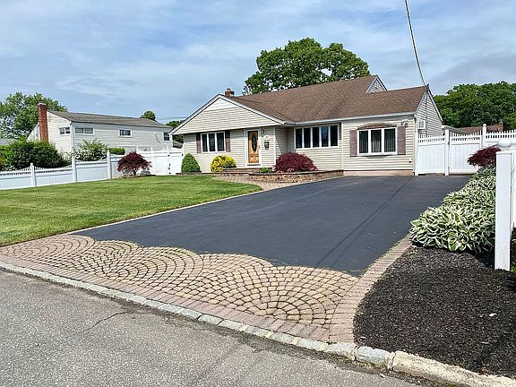 2nd image of 707 Peter Paul Dr