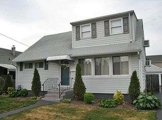 79 Wilfred Blvd, Hicksville, NY 11801