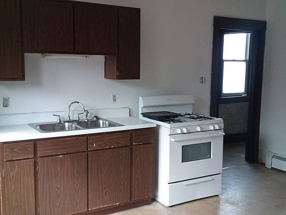 4th image of 1411 Tennessee St