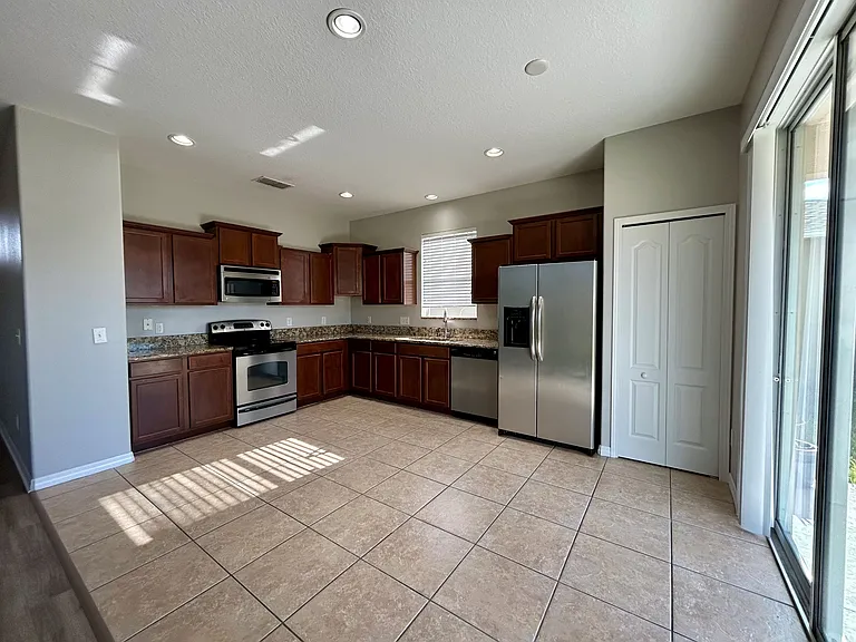 2742 Carrickton Cir — Photo 6