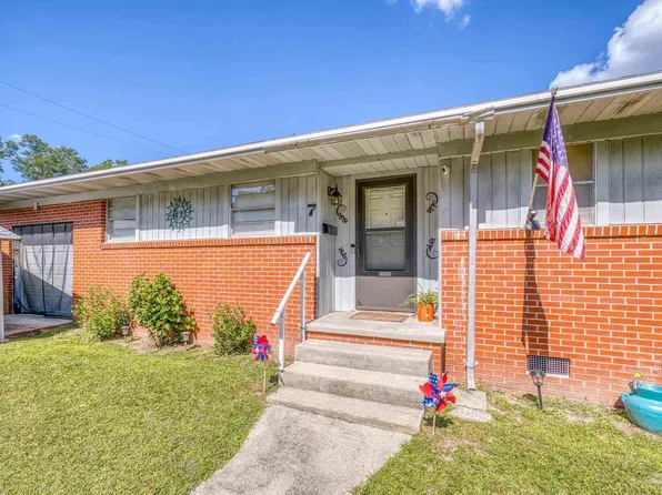 7 Forest Park Dr, Pensacola, FL 32506