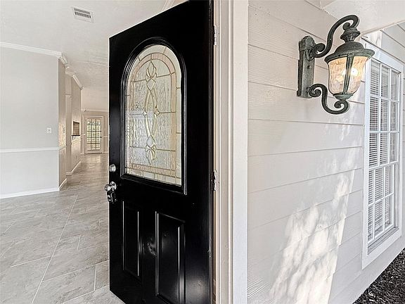 4th image of 15630 Highfield Drive