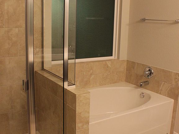 5th image of 5616 Blackstone Dr
