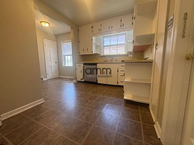 17724 Hilliard Rd — Photo 7