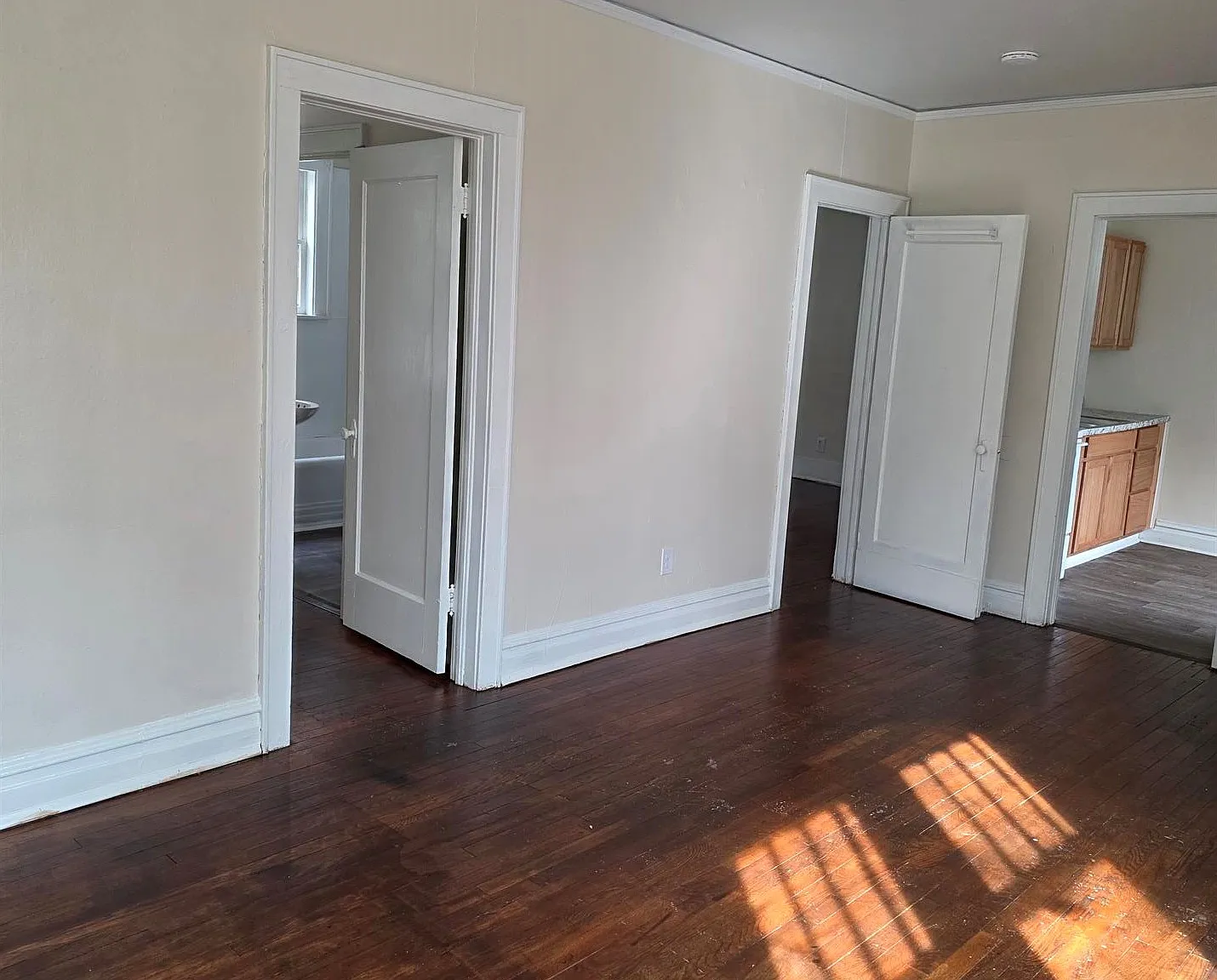 241SHeberStreet — Photo 1