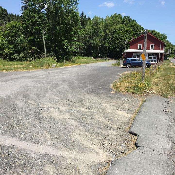 2nd image of 1691 Route 7
