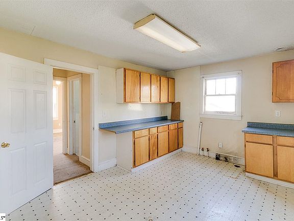 5th image of 10 Wallace St