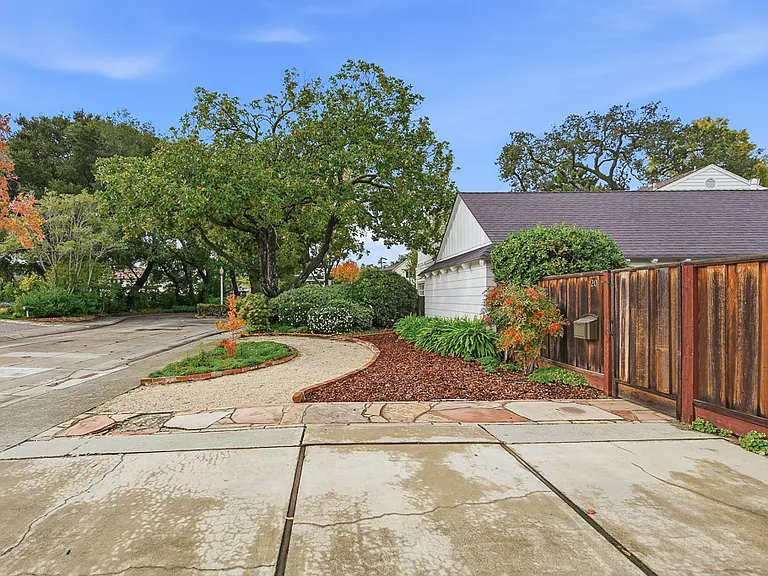 20 Kent Pl — Photo 81