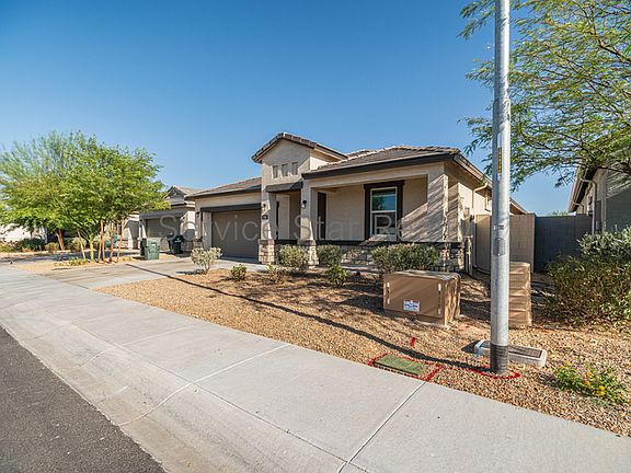 3rd image of 1167 W Del Monte Pl