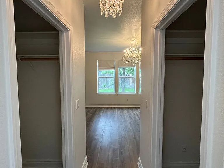 1379 Elges Ave — Photo 14