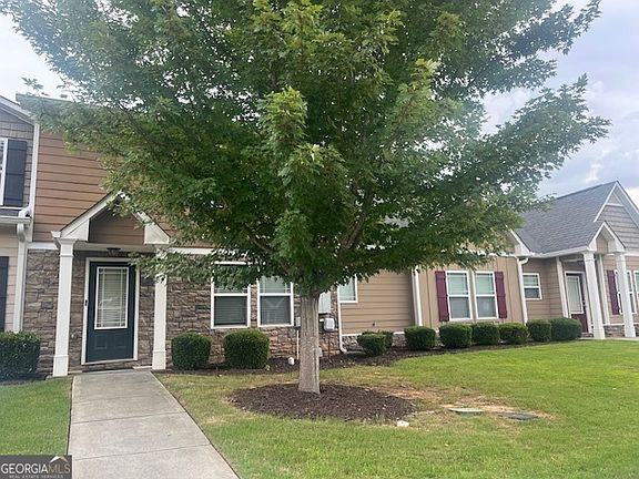 2nd image of 6165 Garden Cir