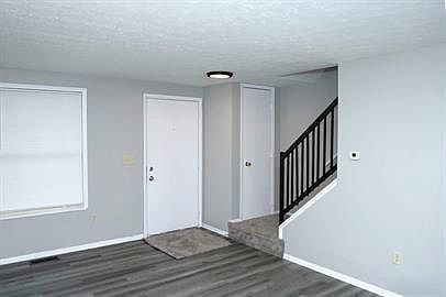 2nd image of 120 Heritage Cir