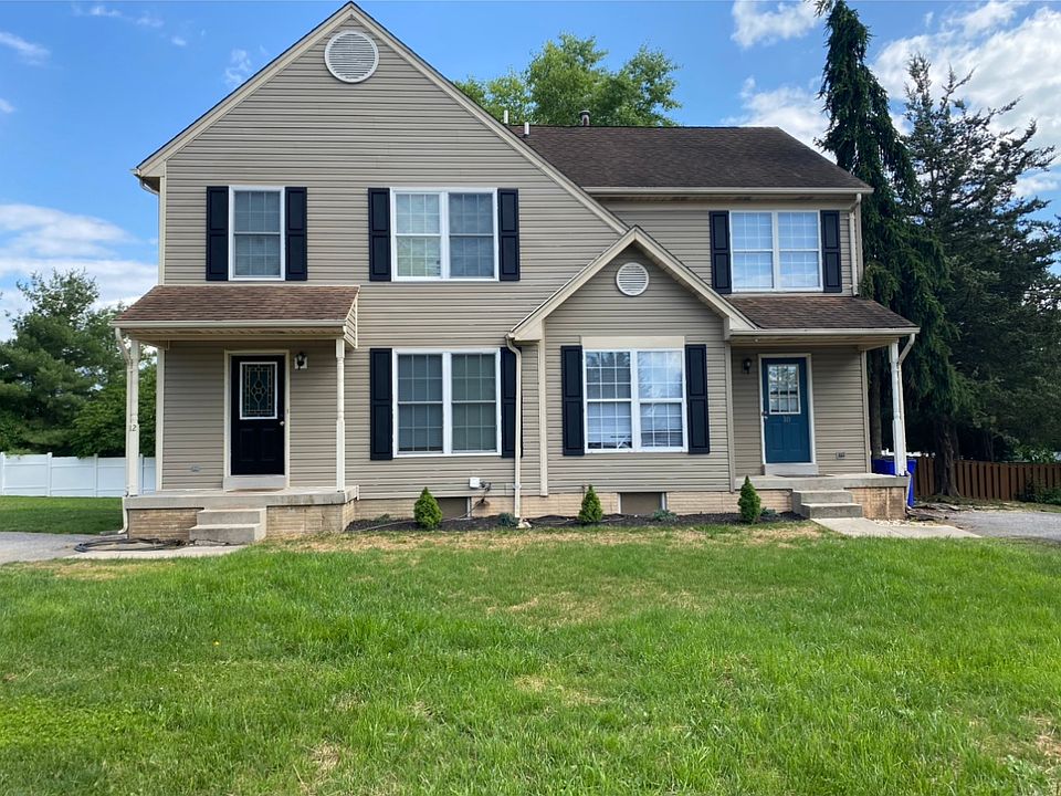 1st image of 12 Robindale Dr