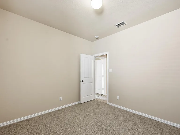 717 Jennie Marie Cir — Photo 17