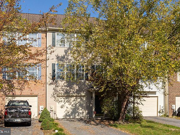 2nd image of 57 Effie Ln