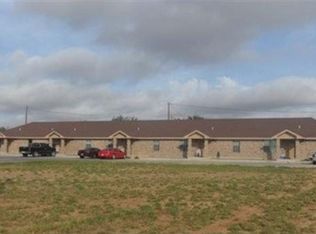 915 Mira Flores Ave, Zapata, TX 78076