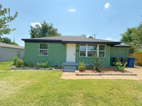 528 E Grumman Dr, Midwest City, OK 73110