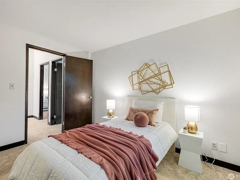 8010 NE 115th Way — Photo 8