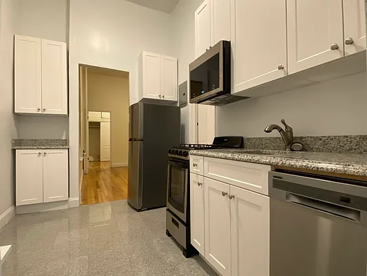 Rented by Compass | media 13