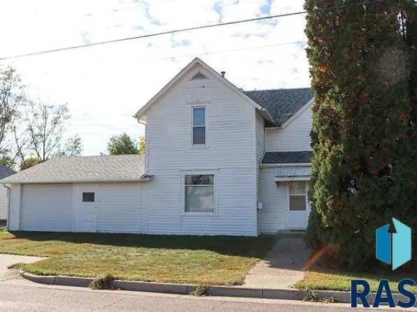 611 W 3rd St, Canton, SD 57013