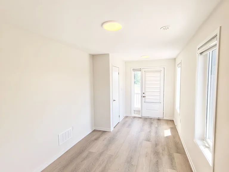 127 Matawin Ln — Photo 3
