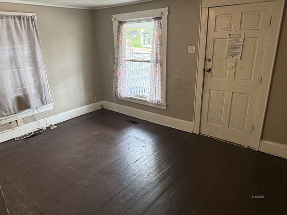 3rd image of 33-43 N Lancaster St #45
