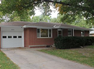 2725 S 44th St, Lincoln, NE 68506