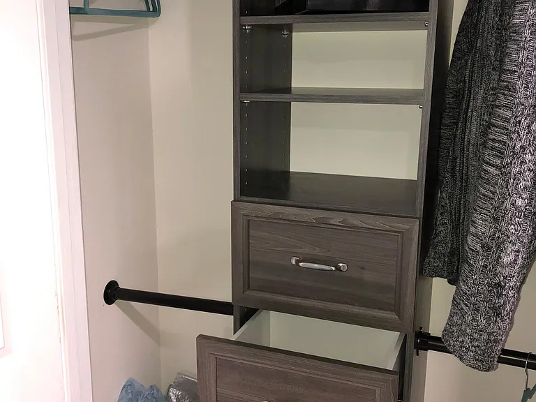 Closet Maid