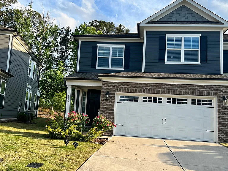 2563 Hutch Ln — Photo 1