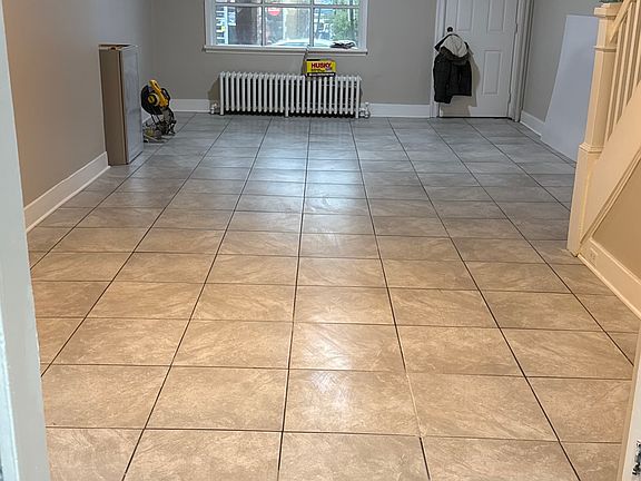 2nd image of 164 W Tilghman St